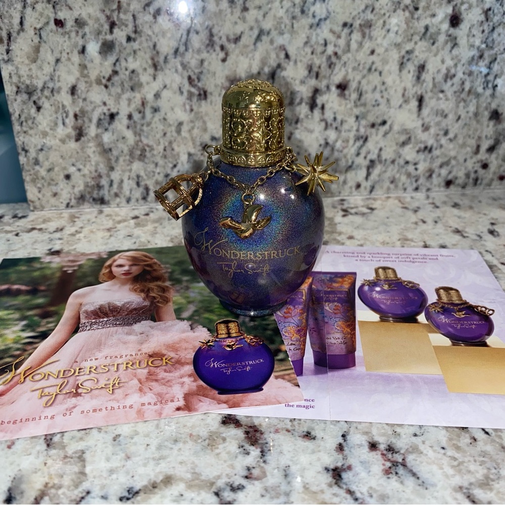 TAYLOR SWIFT WONDERSTRUCK EDP 1.7 fl oz W/ 2 FREE SAMPLES🔮